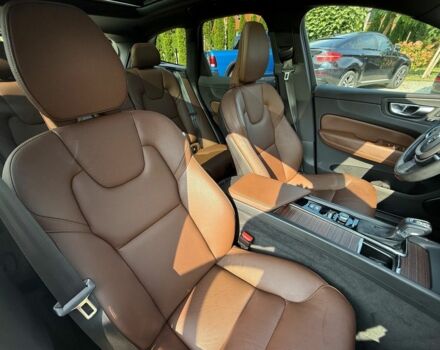 Білий Вольво ХС60, об'ємом двигуна 2 л та пробігом 63 тис. км за 25999 $, фото 7 на Automoto.ua