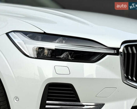 Вольво ХС60 2021 в Киеве на Automoto.ua Белый Вольво ХС60, объемом двигателя 2 л и пробегом 114 тыс. км за 48500 $, фото 22 на Automoto.ua