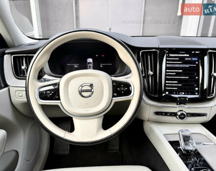 Вольво ХС60 2021 в Киеве на Automoto.ua Белый Вольво ХС60, объемом двигателя 2 л и пробегом 114 тыс. км за 48500 $, фото 28 на Automoto.ua