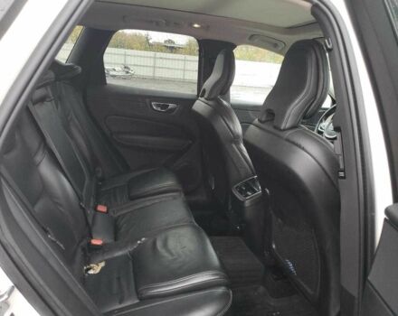 Белый Вольво ХС60, объемом двигателя 2 л и пробегом 53 тыс. км за 10000 $, фото 10 на Automoto.ua