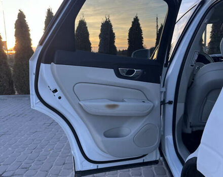 Білий Вольво ХС60, об'ємом двигуна 1.97 л та пробігом 31 тис. км за 35600 $, фото 37 на Automoto.ua