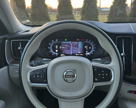 Білий Вольво ХС60, об'ємом двигуна 1.97 л та пробігом 31 тис. км за 35600 $, фото 50 на Automoto.ua