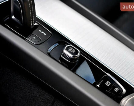 Белый Вольво ХС60, объемом двигателя 1.97 л и пробегом 90 тыс. км за 16200 $, фото 14 на Automoto.ua