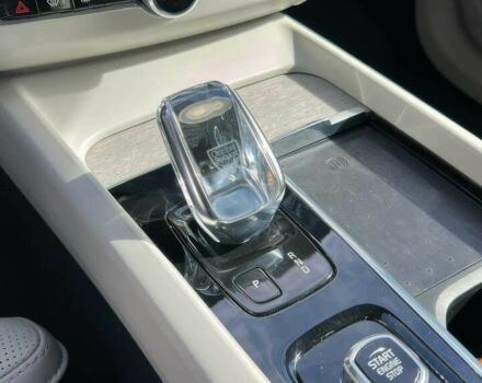 Білий Вольво ХС60, об'ємом двигуна 2 л та пробігом 29 тис. км за 26800 $, фото 9 на Automoto.ua