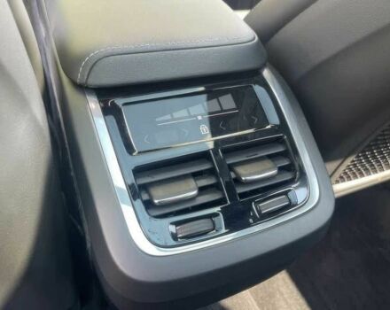 Белый Вольво ХС60, объемом двигателя 2 л и пробегом 13 тыс. км за 16700 $, фото 9 на Automoto.ua