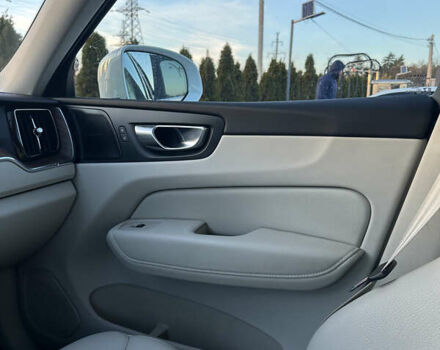 Білий Вольво ХС60, об'ємом двигуна 1.97 л та пробігом 31 тис. км за 35600 $, фото 46 на Automoto.ua