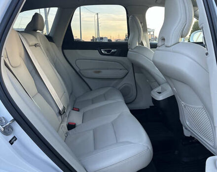 Білий Вольво ХС60, об'ємом двигуна 1.97 л та пробігом 31 тис. км за 35600 $, фото 34 на Automoto.ua