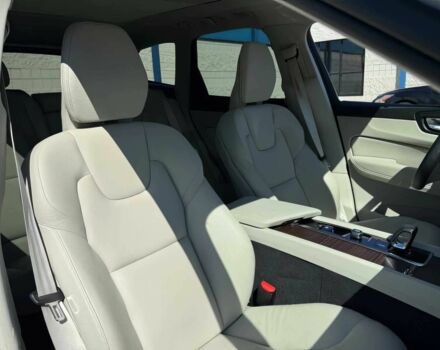 Белый Вольво ХС60, объемом двигателя 2 л и пробегом 14 тыс. км за 16000 $, фото 8 на Automoto.ua