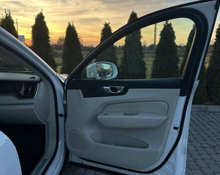 Білий Вольво ХС60, об'ємом двигуна 1.97 л та пробігом 31 тис. км за 35600 $, фото 27 на Automoto.ua