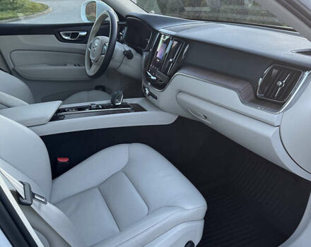 Білий Вольво ХС60, об'ємом двигуна 1.97 л та пробігом 31 тис. км за 35600 $, фото 26 на Automoto.ua