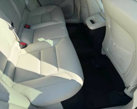 Белый Вольво ХС60, объемом двигателя 2 л и пробегом 14 тыс. км за 16000 $, фото 11 на Automoto.ua