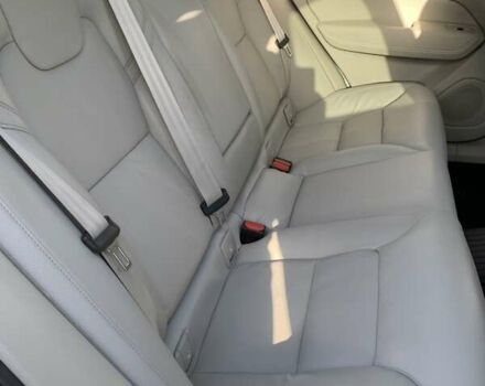 Белый Вольво ХС60, объемом двигателя 2 л и пробегом 6 тыс. км за 37200 $, фото 41 на Automoto.ua