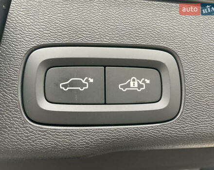 Белый Вольво ХС60, объемом двигателя 2 л и пробегом 15 тыс. км за 66000 $, фото 39 на Automoto.ua