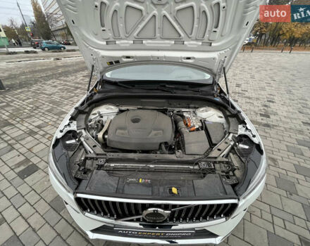 Белый Вольво ХС60, объемом двигателя 2 л и пробегом 15 тыс. км за 66000 $, фото 60 на Automoto.ua