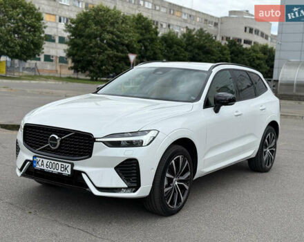 Белый Вольво ХС60, объемом двигателя 2 л и пробегом 2 тыс. км за 60900 $, фото 2 на Automoto.ua