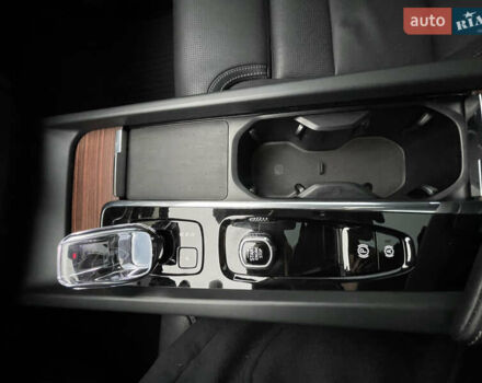 Белый Вольво ХС60, объемом двигателя 2 л и пробегом 15 тыс. км за 66000 $, фото 58 на Automoto.ua