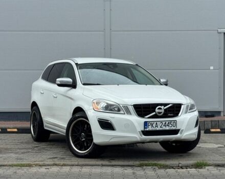 Белый Вольво ХС60, объемом двигателя 2.4 л и пробегом 230 тыс. км за 4300 $, фото 1 на Automoto.ua