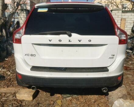 Белый Вольво ХС60, объемом двигателя 2.95 л и пробегом 190 тыс. км за 3300 $, фото 1 на Automoto.ua