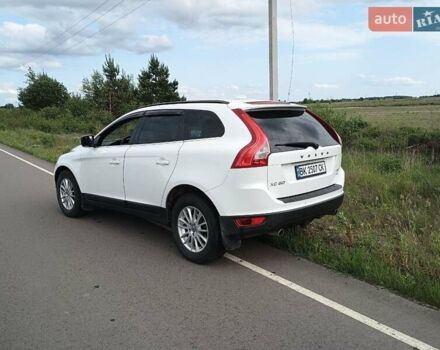 Вольво ХС60 2010 в Ровно на Automoto.ua Белый Вольво ХС60, объемом двигателя 2.4 л и пробегом 204 тыс. км за 15200 $, фото 1 на Automoto.ua