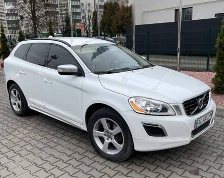 Белый Вольво ХС60, объемом двигателя 2.4 л и пробегом 240 тыс. км за 18200 $, фото 1 на Automoto.ua
