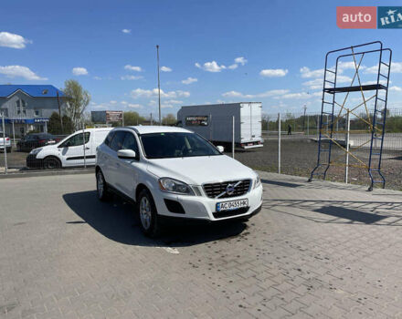 Белый Вольво ХС60, объемом двигателя 2.4 л и пробегом 310 тыс. км за 13800 $, фото 1 на Automoto.ua