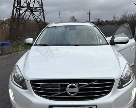 Белый Вольво ХС60, объемом двигателя 2 л и пробегом 194 тыс. км за 17500 $, фото 1 на Automoto.ua