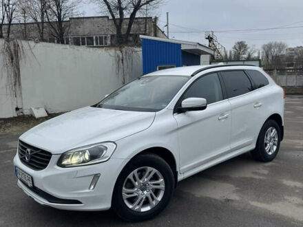 Белый Вольво ХС60, объемом двигателя 1.97 л и пробегом 144 тыс. км за 17000 $, фото 1 на Automoto.ua