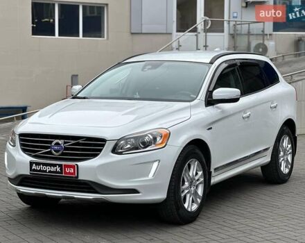 Белый Вольво ХС60, объемом двигателя 2 л и пробегом 280 тыс. км за 15640 $, фото 1 на Automoto.ua