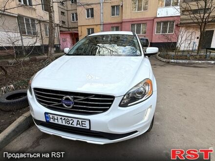 Белый Вольво ХС60, объемом двигателя 2 л и пробегом 283 тыс. км за 15400 $, фото 1 на Automoto.ua