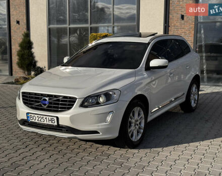 Білий Вольво ХС60, об'ємом двигуна 2 л та пробігом 219 тис. км за 18500 $, фото 1 на Automoto.ua