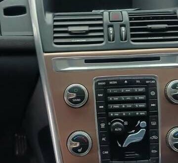 Білий Вольво ХС60, об'ємом двигуна 1.97 л та пробігом 222 тис. км за 6500 $, фото 1 на Automoto.ua