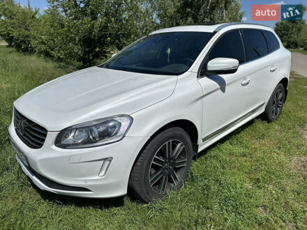 Вольво ХС60 2016 в Киеве на Automoto.ua Белый Вольво ХС60, объемом двигателя 2.4 л и пробегом 157 тыс. км за 22400 $, фото 1 на Automoto.ua