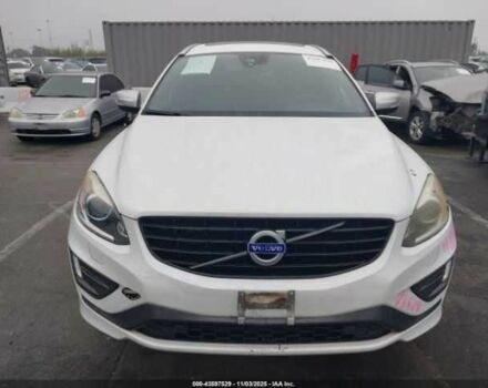 Білий Вольво ХС60, об'ємом двигуна 3 л та пробігом 100 тис. км за 3300 $, фото 1 на Automoto.ua