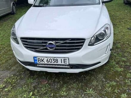 Белый Вольво ХС60, объемом двигателя 2.4 л и пробегом 126 тыс. км за 32000 $, фото 1 на Automoto.ua
