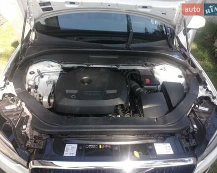 Белый Вольво ХС60, объемом двигателя 2 л и пробегом 168 тыс. км за 31500 $, фото 1 на Automoto.ua