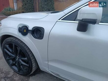 Вольво ХС60 2018 в Днепре (Днепропетровске) на Automoto.ua Белый Вольво ХС60, объемом двигателя 1.97 л и пробегом 76 тыс. км за 35200 $, фото 1 на Automoto.ua