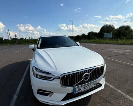 Белый Вольво ХС60, объемом двигателя 2 л и пробегом 136 тыс. км за 22900 $, фото 1 на Automoto.ua