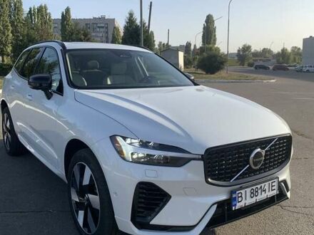 Вольво ХС60 2023 в Кременчуге на Automoto.ua Белый Вольво ХС60, объемом двигателя 2 л и пробегом 1 тыс. км за 38200 $, фото 1 на Automoto.ua