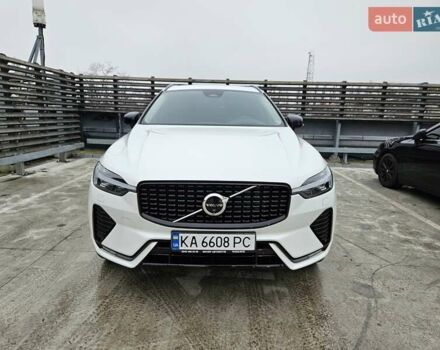 Белый Вольво ХС60, объемом двигателя 1.97 л и пробегом 15 тыс. км за 71000 $, фото 1 на Automoto.ua