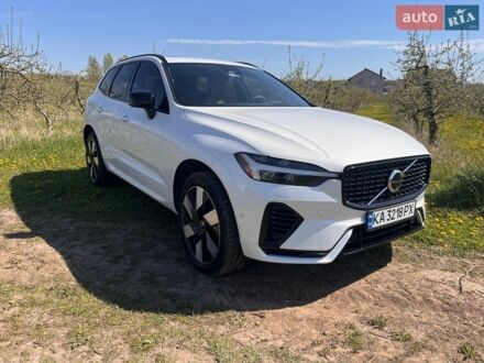 Білий Вольво ХС60, об'ємом двигуна 1.97 л та пробігом 14 тис. км за 65000 $, фото 1 на Automoto.ua