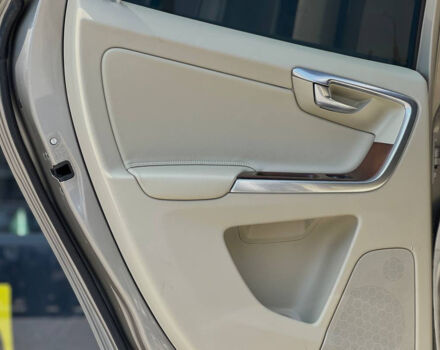 Бежевый Вольво ХС60, объемом двигателя 2 л и пробегом 180 тыс. км за 14100 $, фото 17 на Automoto.ua