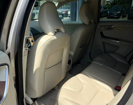 Бежевый Вольво ХС60, объемом двигателя 2 л и пробегом 180 тыс. км за 14100 $, фото 18 на Automoto.ua