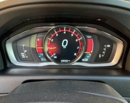 Бежевий Вольво ХС60, об'ємом двигуна 1.97 л та пробігом 225 тис. км за 13000 $, фото 6 на Automoto.ua