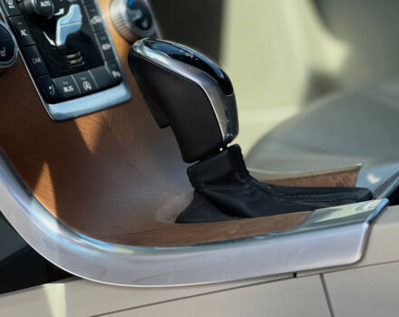 Бежевый Вольво ХС60, объемом двигателя 2 л и пробегом 180 тыс. км за 14100 $, фото 14 на Automoto.ua