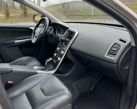 Бежевый Вольво ХС60, объемом двигателя 2.5 л и пробегом 131 тыс. км за 16300 $, фото 20 на Automoto.ua