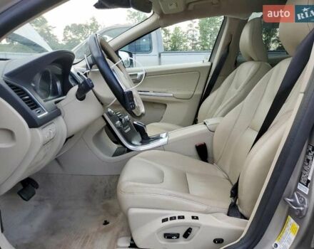 Бежевий Вольво ХС60, об'ємом двигуна 2.95 л та пробігом 93 тис. км за 3000 $, фото 6 на Automoto.ua