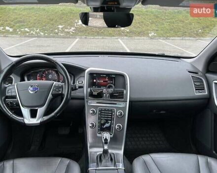 Бежевый Вольво ХС60, объемом двигателя 2.5 л и пробегом 131 тыс. км за 16300 $, фото 17 на Automoto.ua