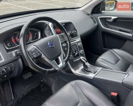 Бежевый Вольво ХС60, объемом двигателя 2.5 л и пробегом 131 тыс. км за 16300 $, фото 15 на Automoto.ua