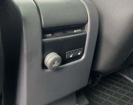 Бежевый Вольво ХС60, объемом двигателя 2.5 л и пробегом 131 тыс. км за 16300 $, фото 25 на Automoto.ua