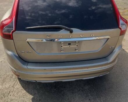 Бежевый Вольво ХС60, объемом двигателя 1.97 л и пробегом 147 тыс. км за 9900 $, фото 1 на Automoto.ua